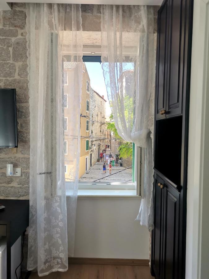 L&L Rooms Royal Šibenik Kültér fotó