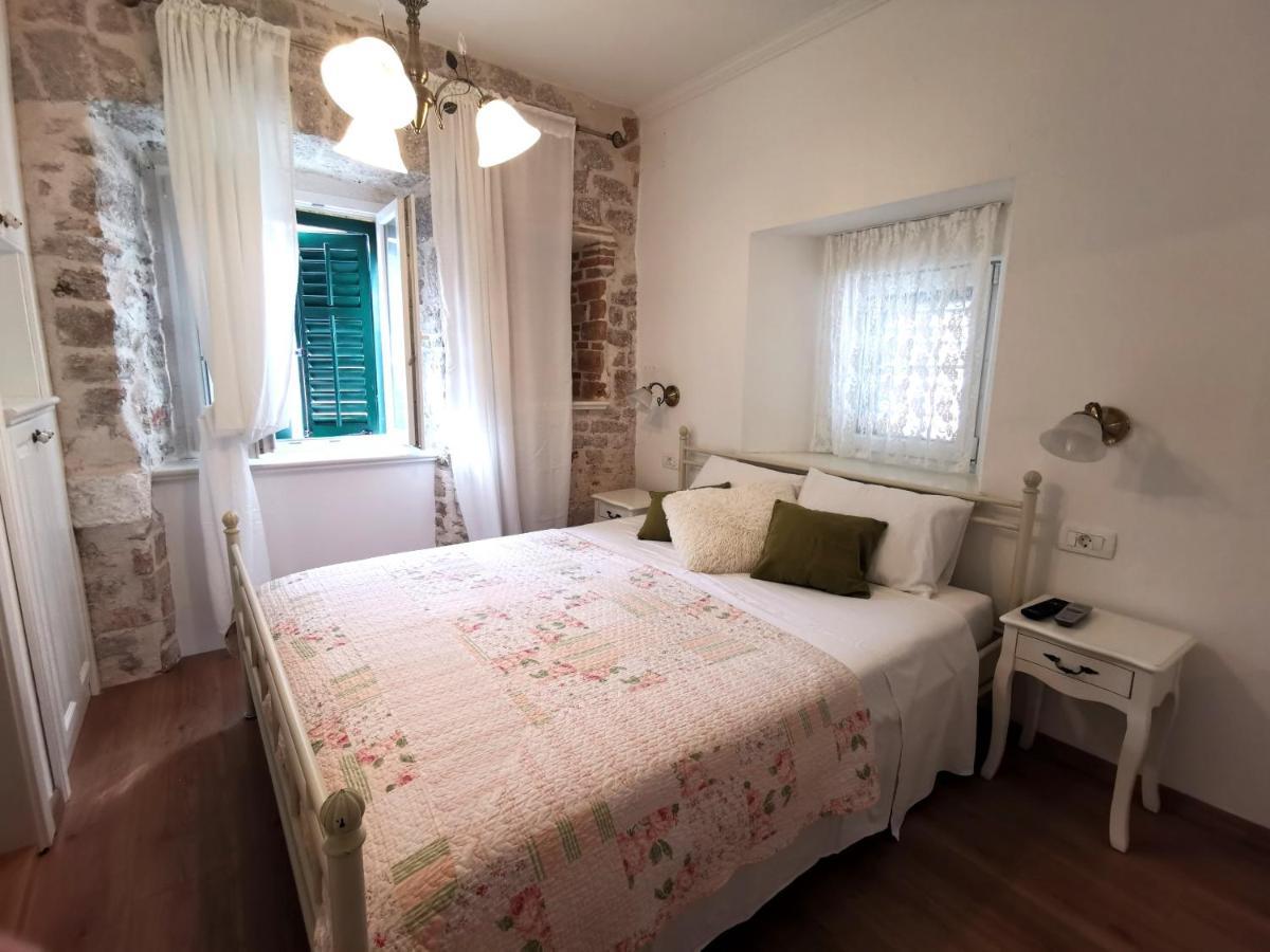 L&L Rooms Royal Šibenik Kültér fotó