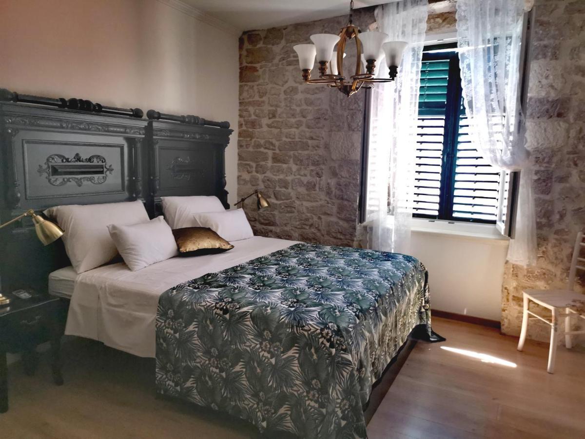 L&L Rooms Royal Šibenik Szoba fotó
