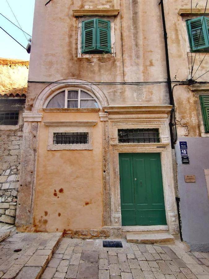 L&L Rooms Royal Šibenik Kültér fotó